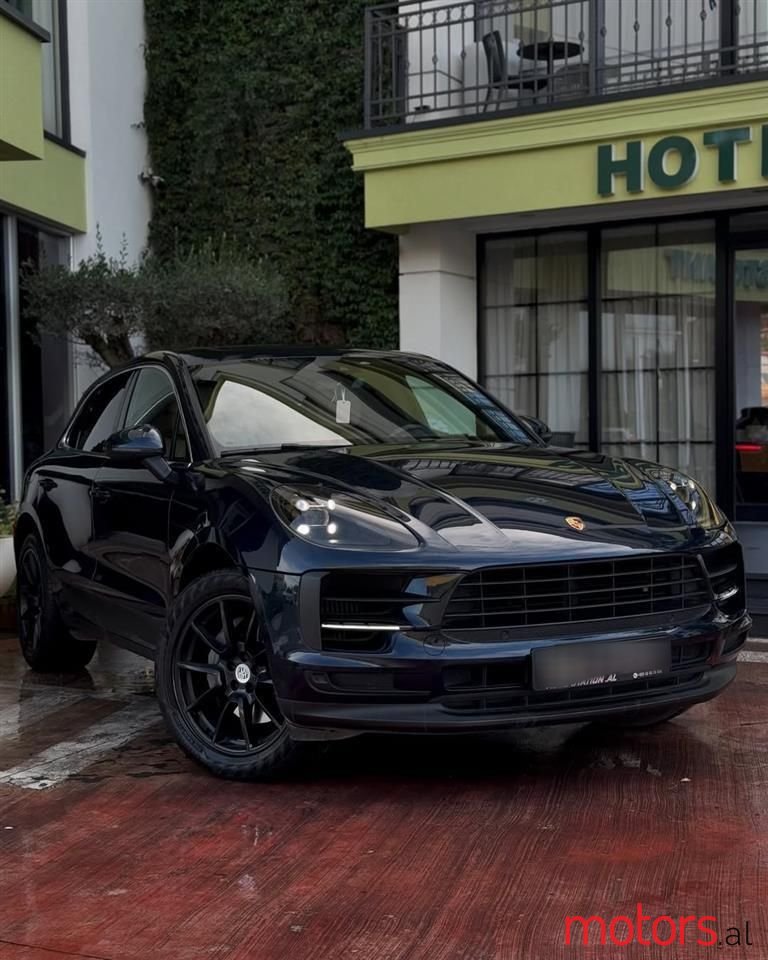 2019' Porsche Macan photo #1