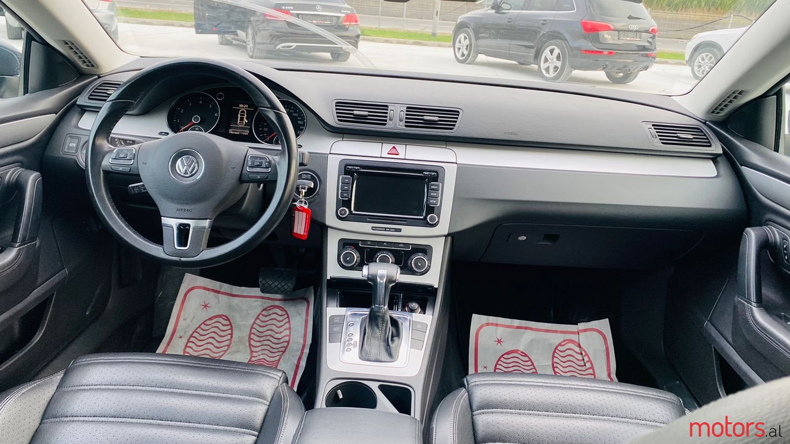 2011' Volkswagen Passat CC photo #7