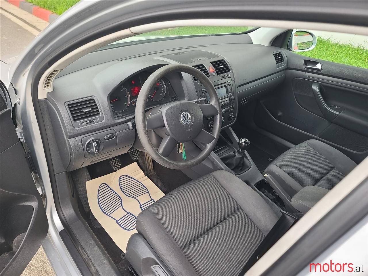 2006' Volkswagen Golf photo #5