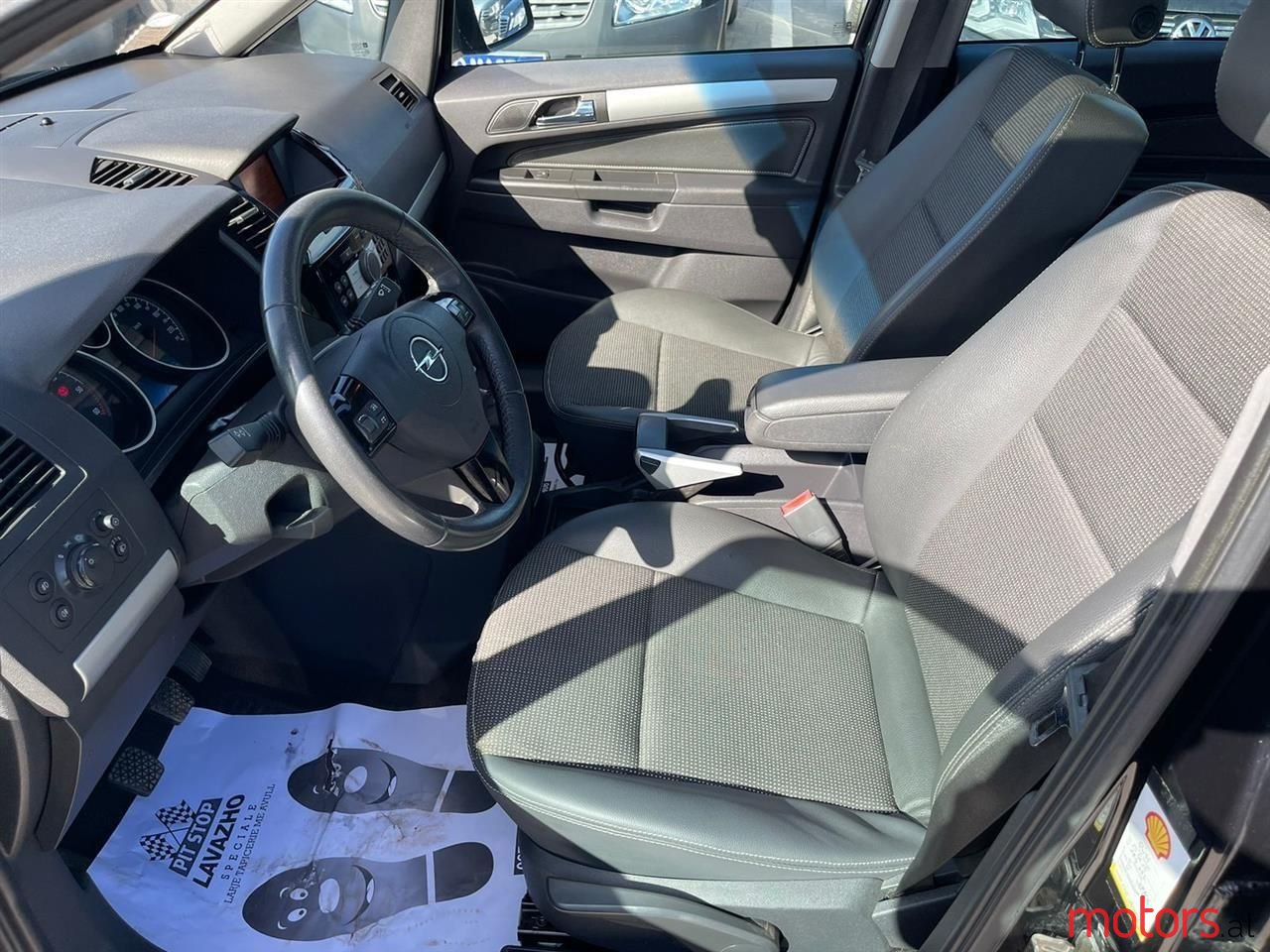 2008' Opel Zafira photo #6