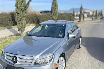 2011' Mercedes-Benz C 300