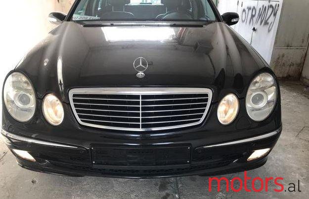 2005' Mercedes-Benz E-Class photo #3