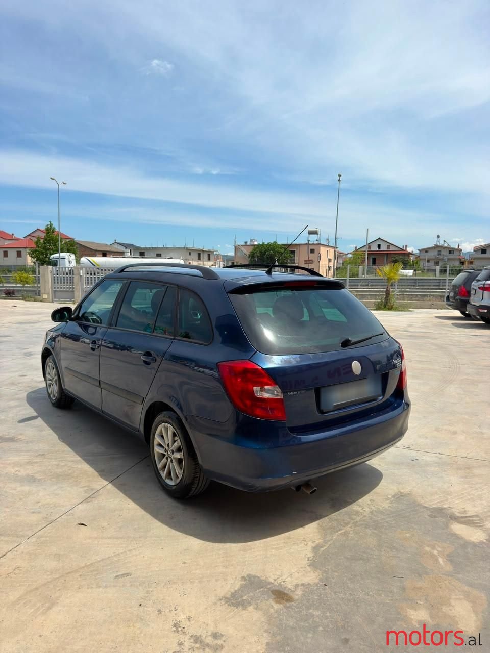 2008' Skoda Fabia photo #2