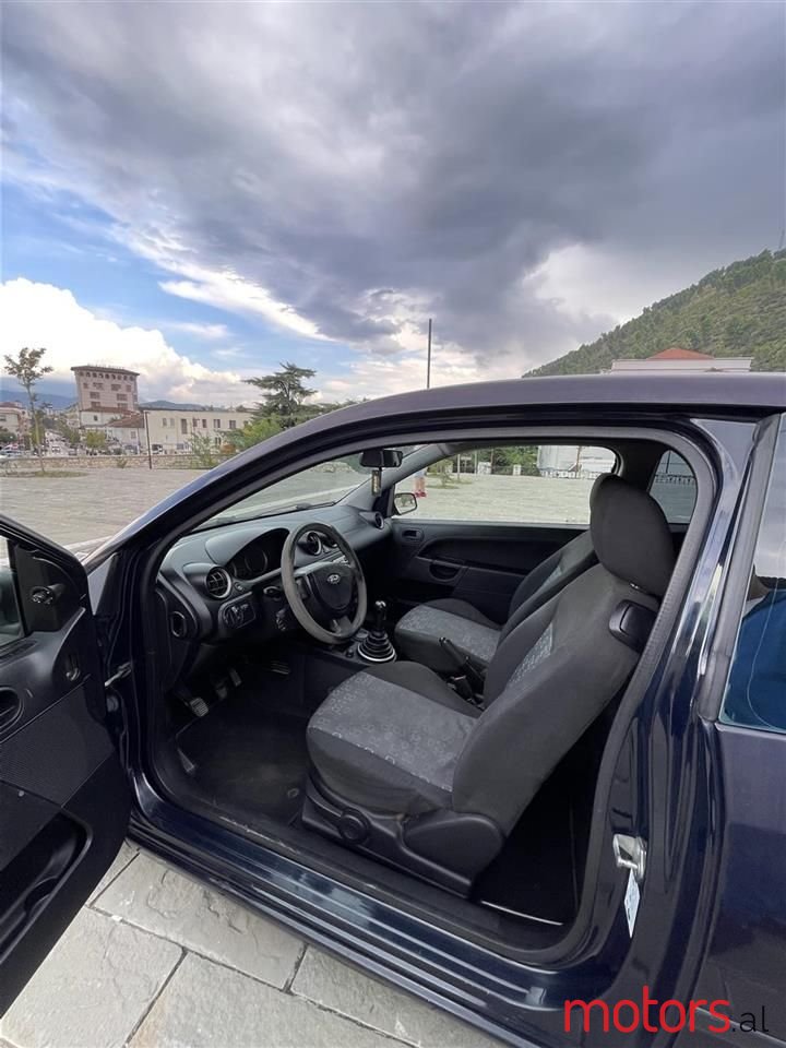 2005' Ford Fiesta photo #6