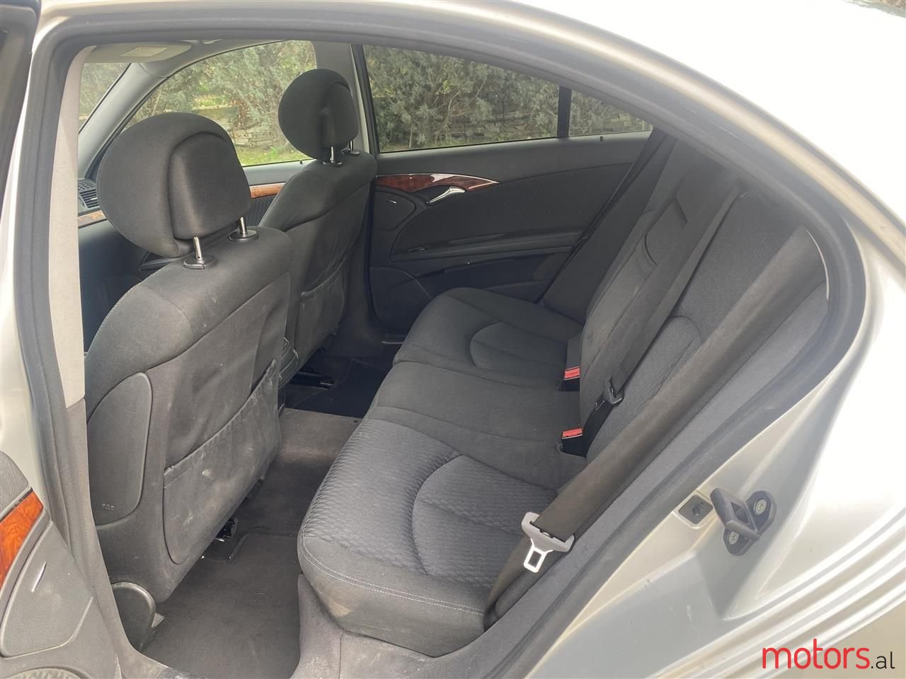 2006' Mercedes-Benz E 220 photo #6