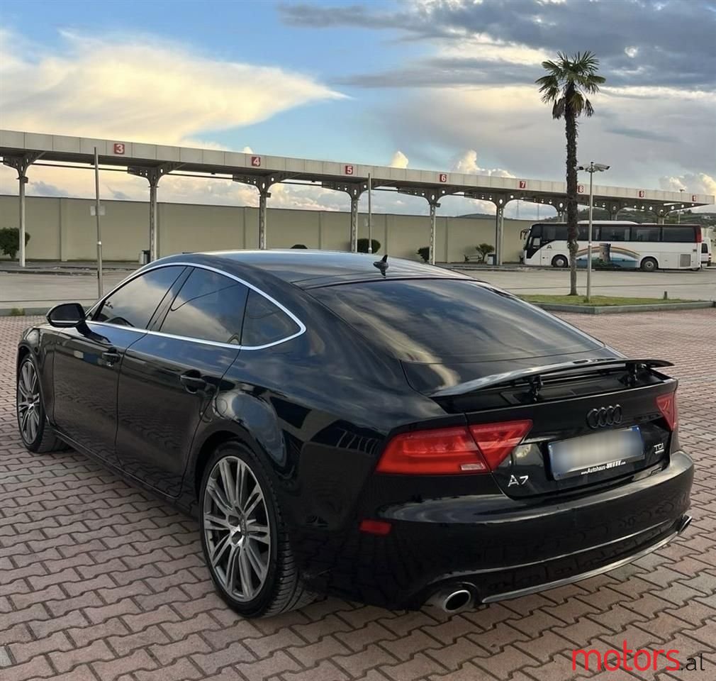 2010' Audi A7 photo #2