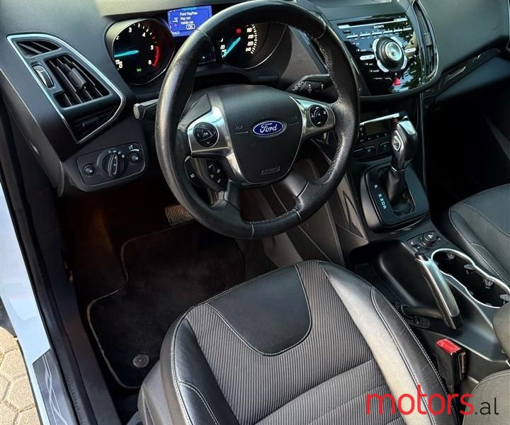 2013' Ford Kuga photo #2