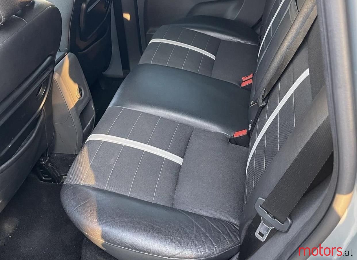 2008' Ford Kuga photo #4