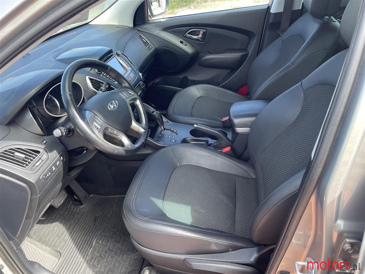 2010' Hyundai ix35 photo #6