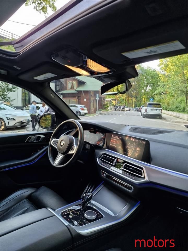 2020' BMW X5 photo #6