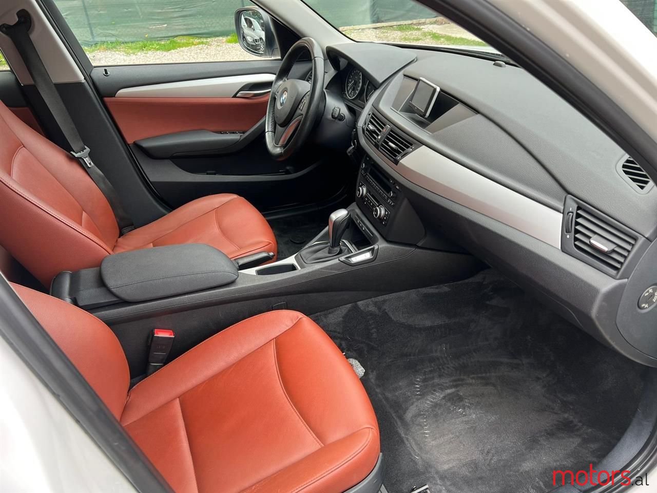 2011' BMW X1 photo #6