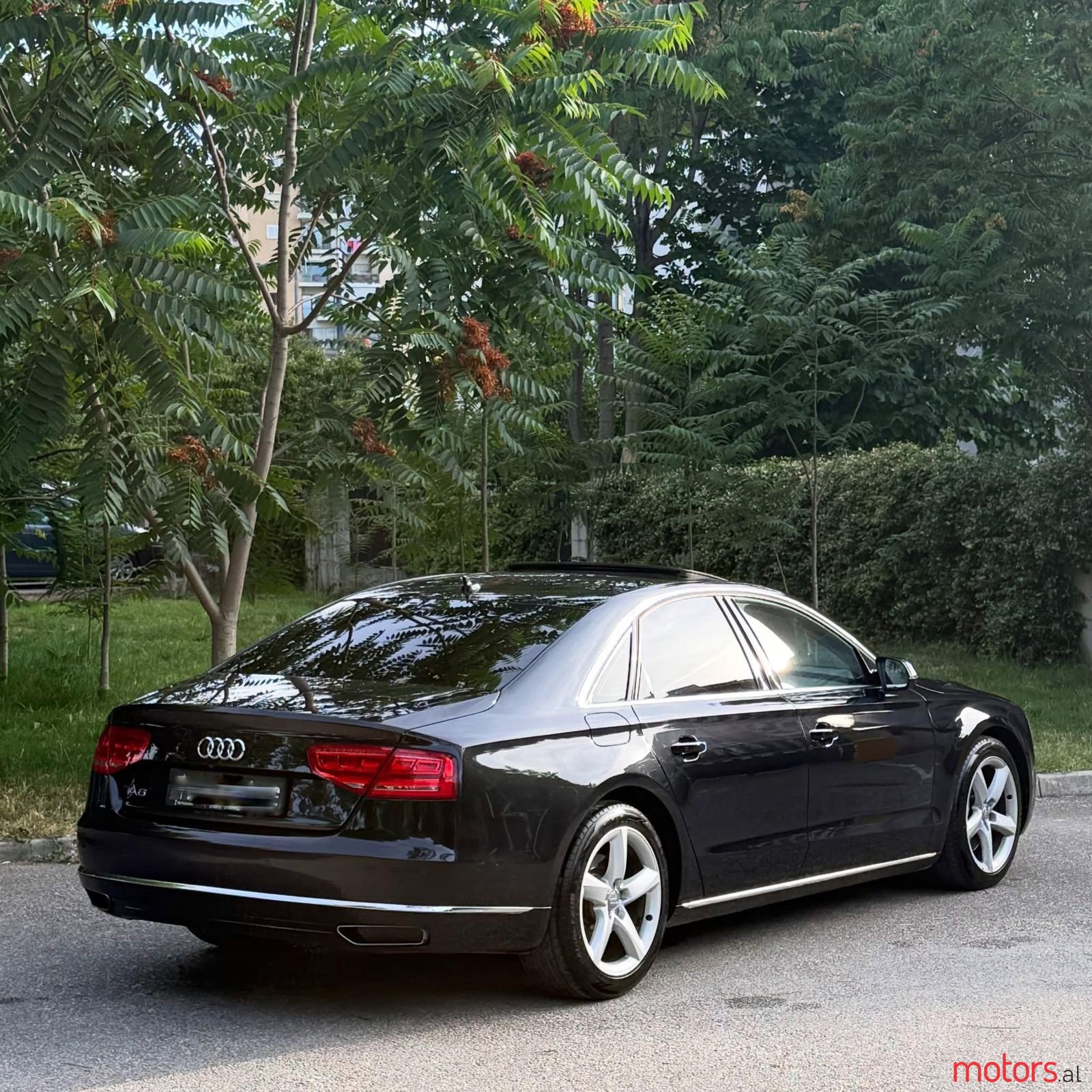 2013' Audi A8 photo #3