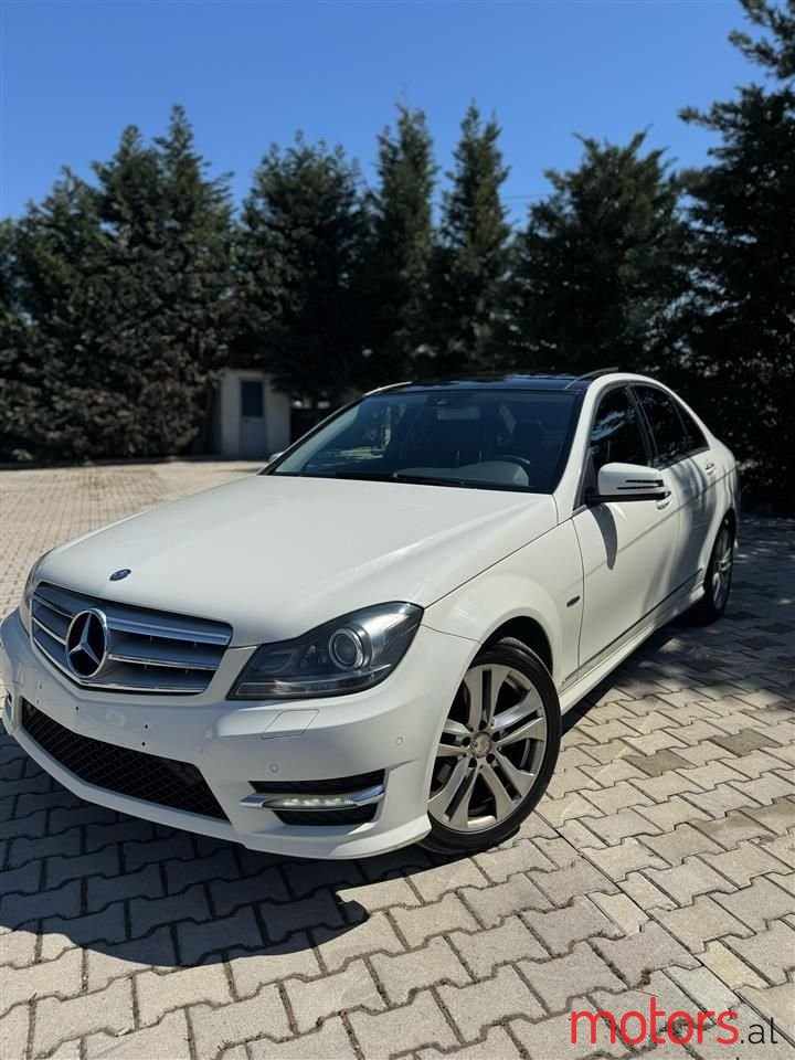 2012' Mercedes-Benz C 220 photo #1