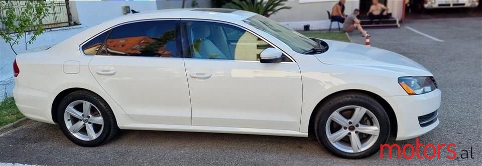 2013' Volkswagen Passat photo #2