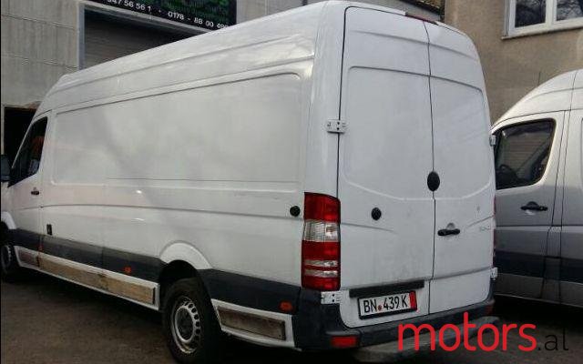 2011' Mercedes-Benz Sprinter photo #1