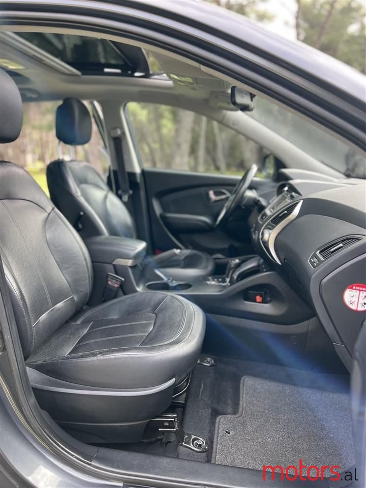 2011' Hyundai ix35 photo #4