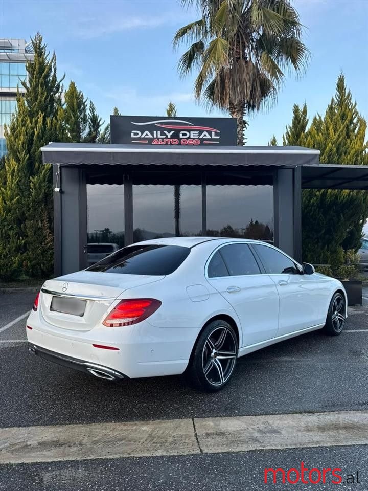 2017' Mercedes-Benz E 220 photo #6