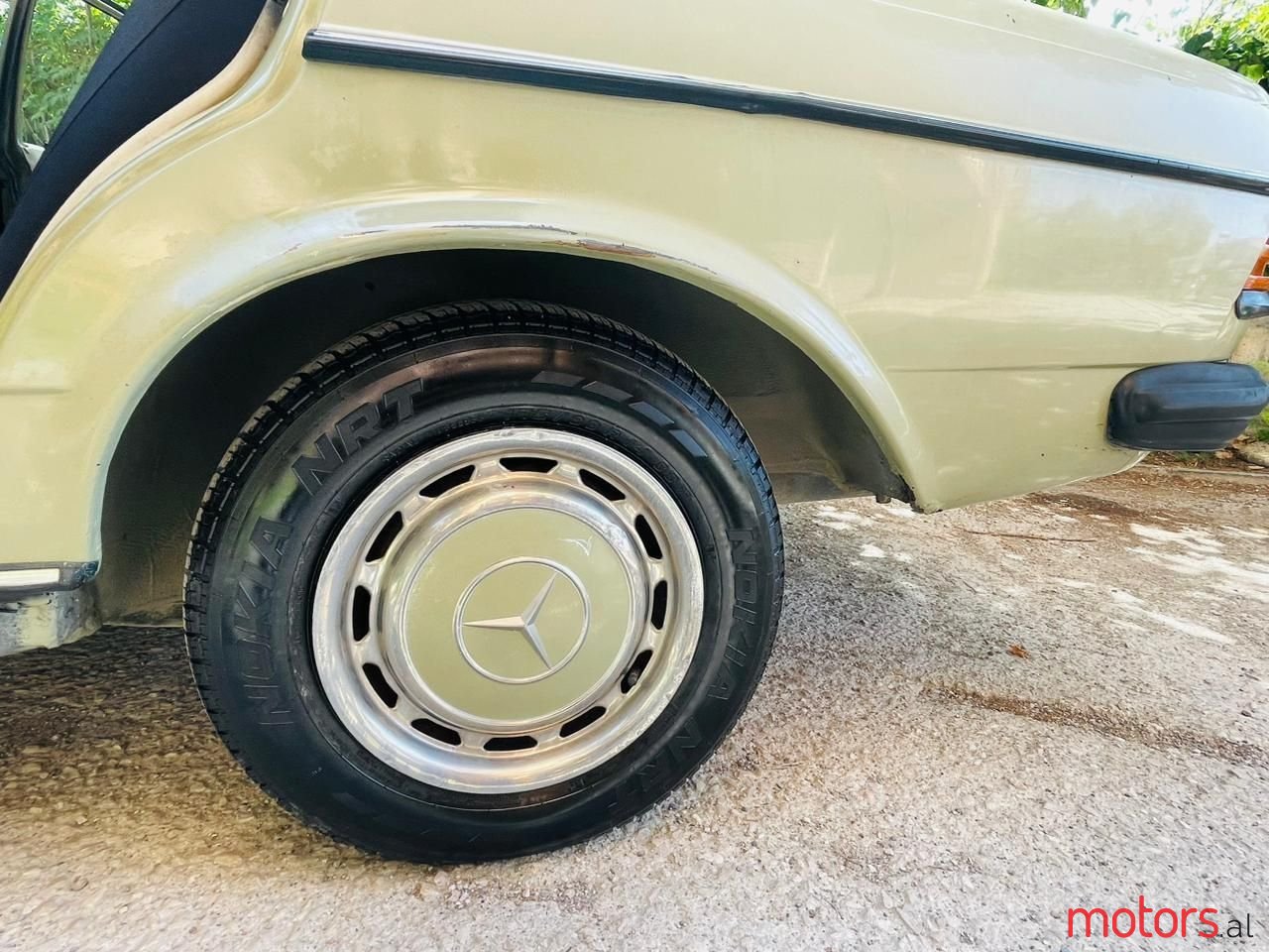 1984' Mercedes-Benz 200 photo #6