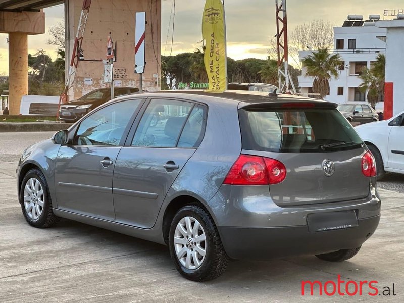 2007' Volkswagen Golf photo #5