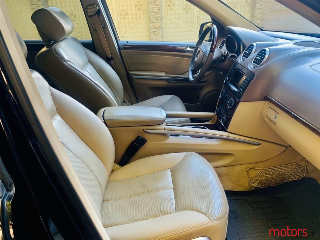 2008' Mercedes-Benz GL 420 photo #6