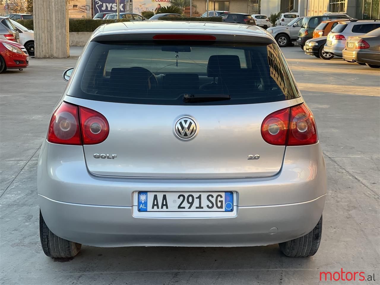 2005' Volkswagen Golf photo #3