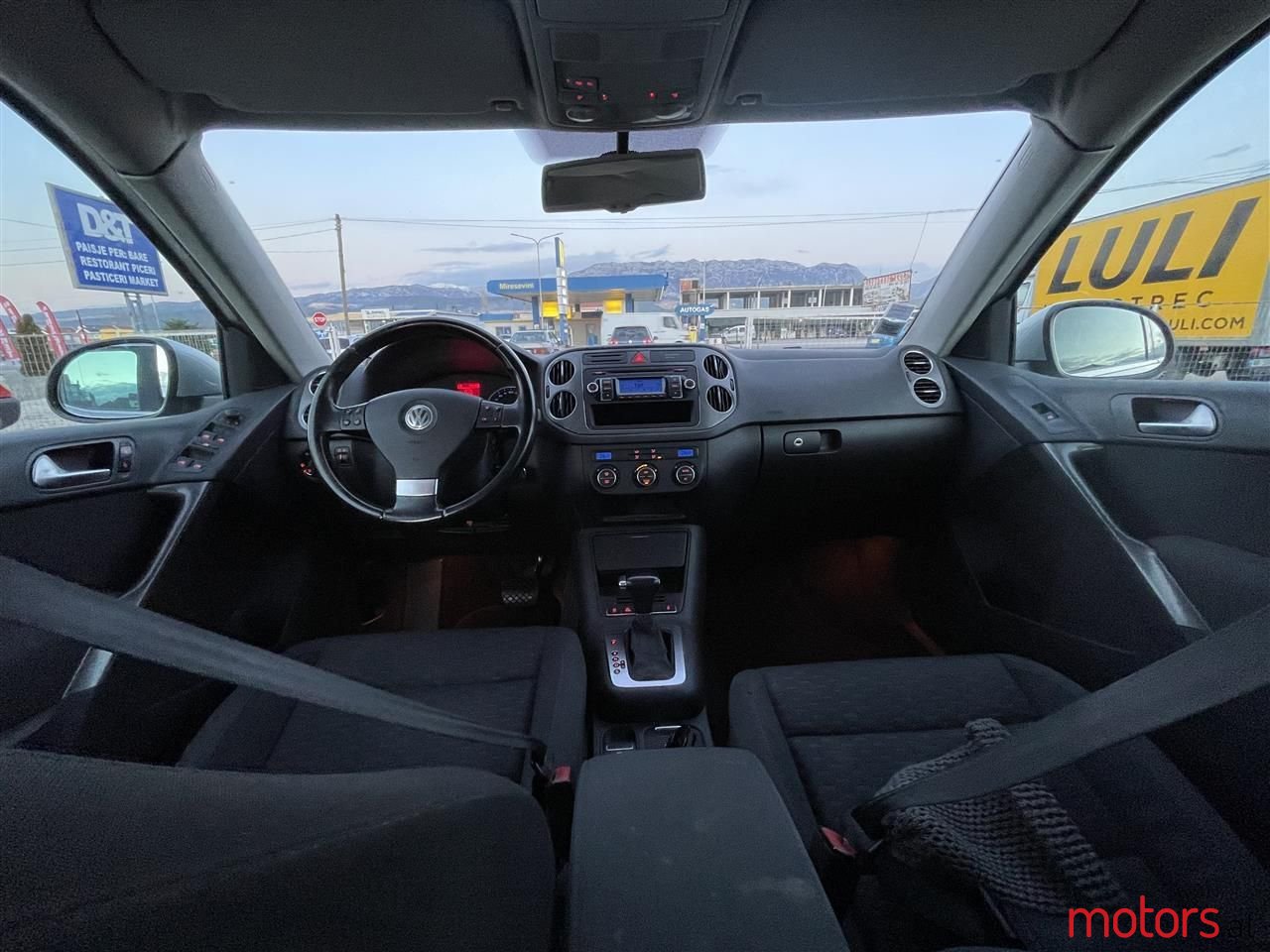 2007' Volkswagen Tiguan photo #5