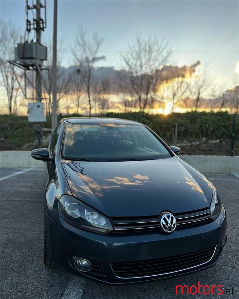 2009' Volkswagen Golf photo #1