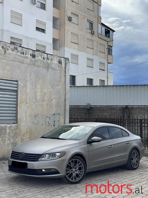 2013' Volkswagen Passat photo #1