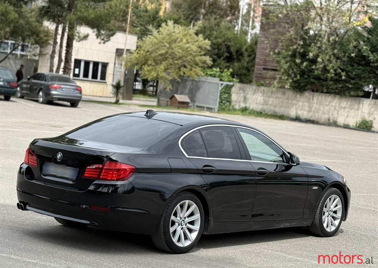 2010' BMW 530 photo #5