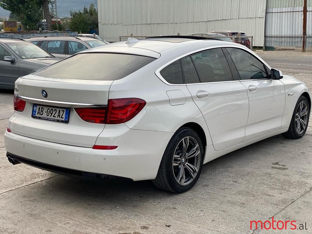 2010' BMW 530 photo #1
