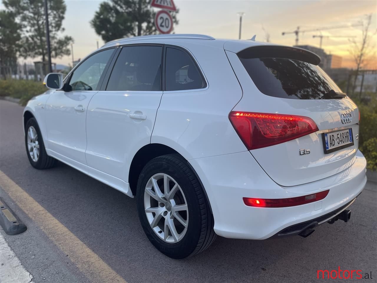 2012' Audi Q5 photo #1