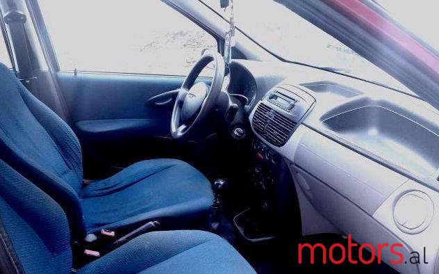 2001' Fiat Punto photo #1