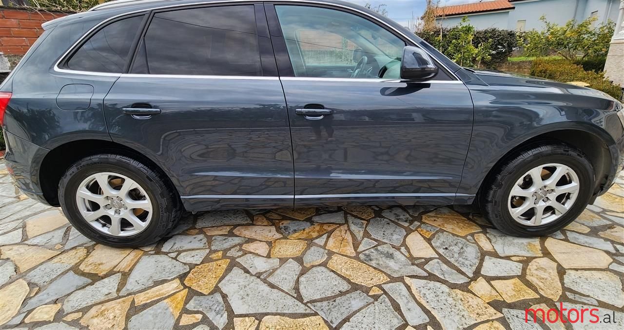 2011' Audi Q5 photo #3