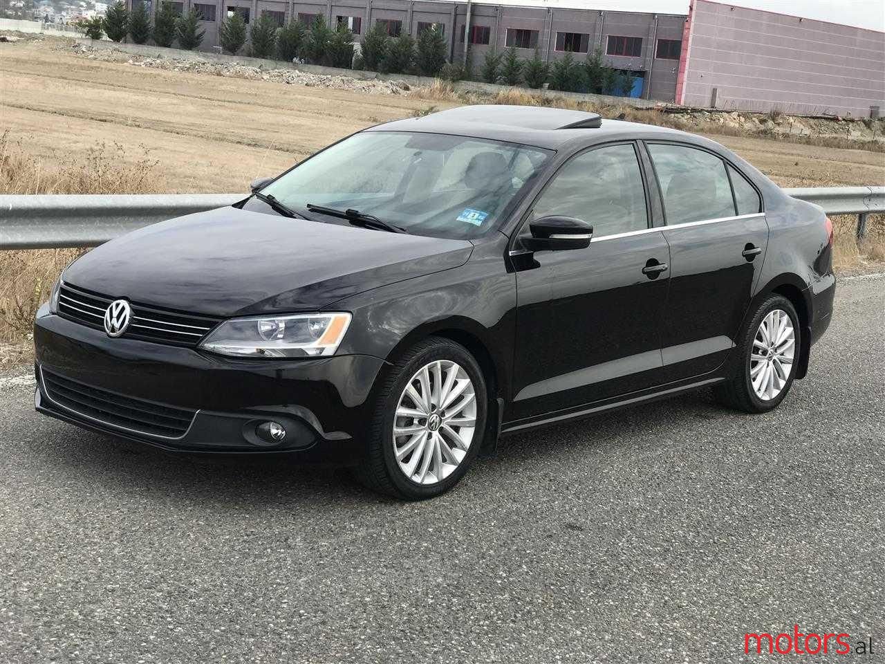 2011' Volkswagen Jetta photo #1