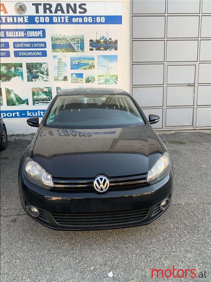 2011' Volkswagen Golf photo #3