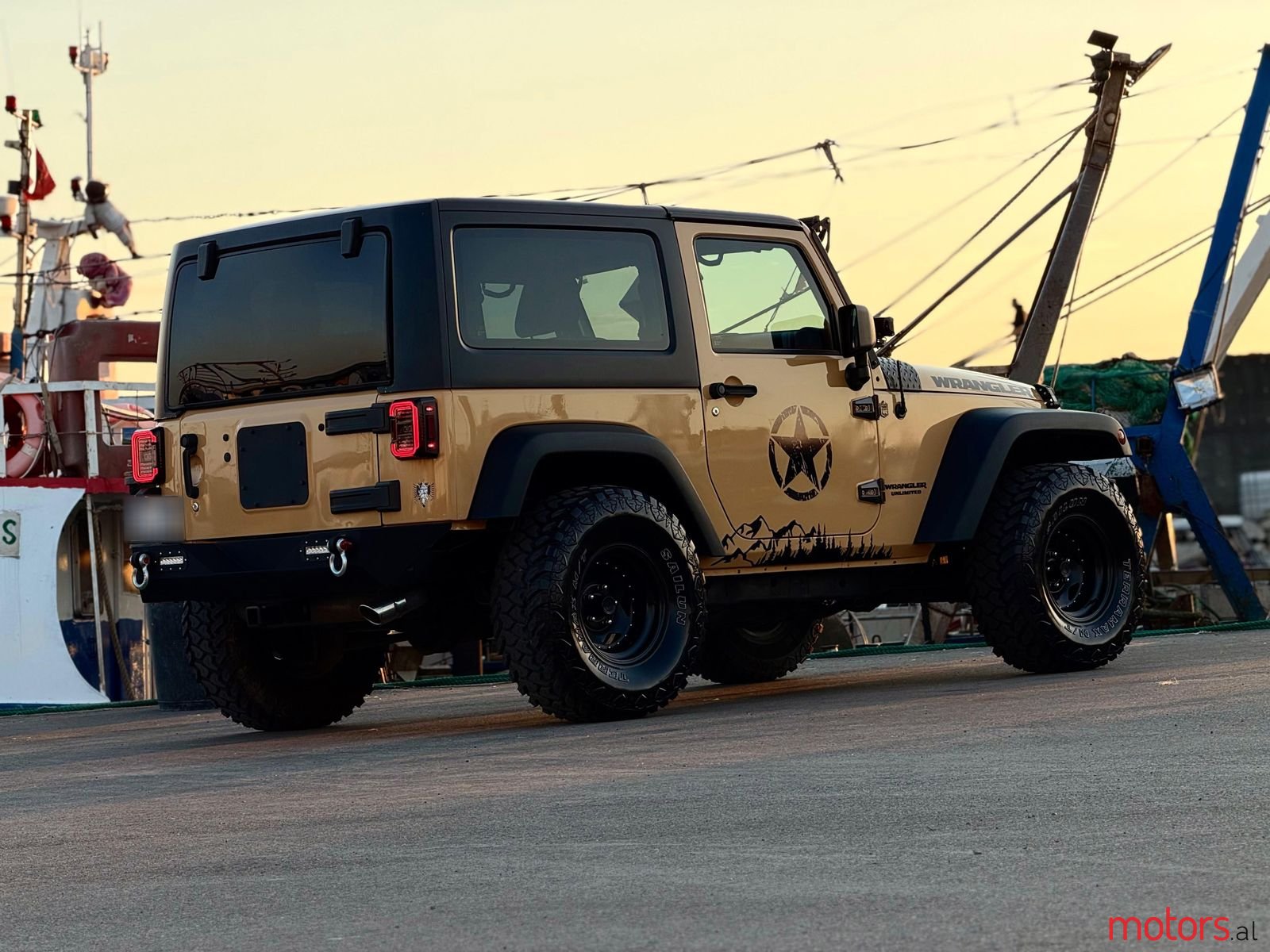 2013' Jeep Wrangler photo #2