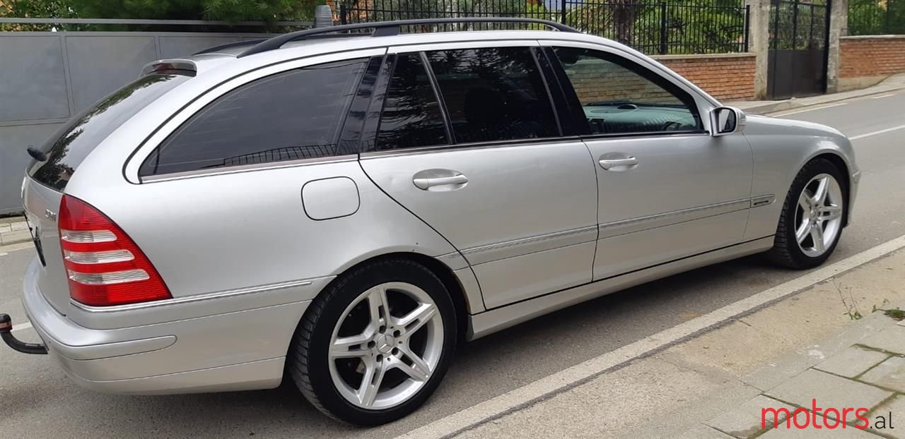 2005' Mercedes-Benz C 220 photo #2