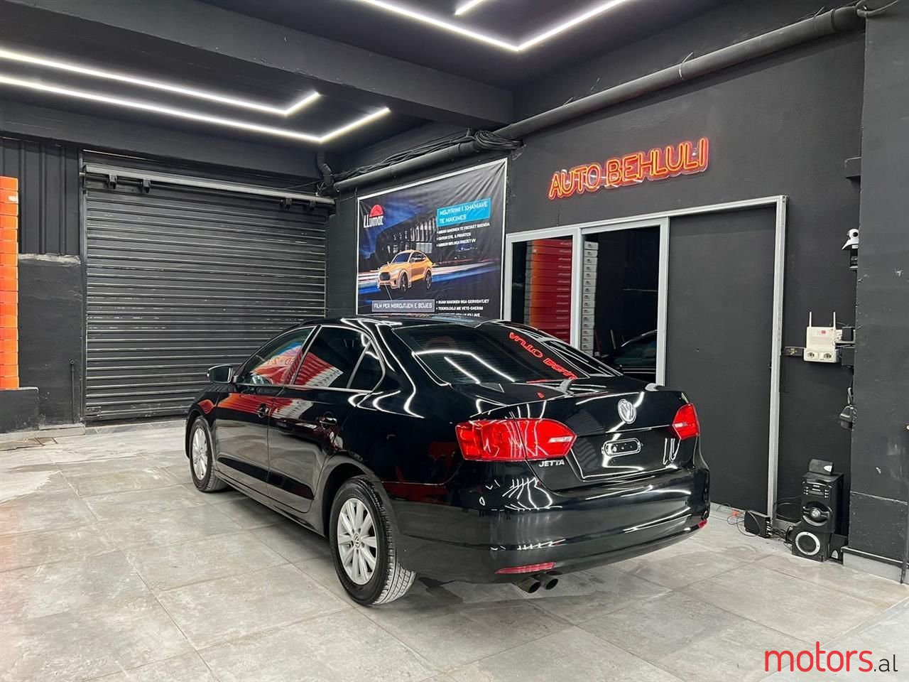 2012' Volkswagen Jetta photo #4