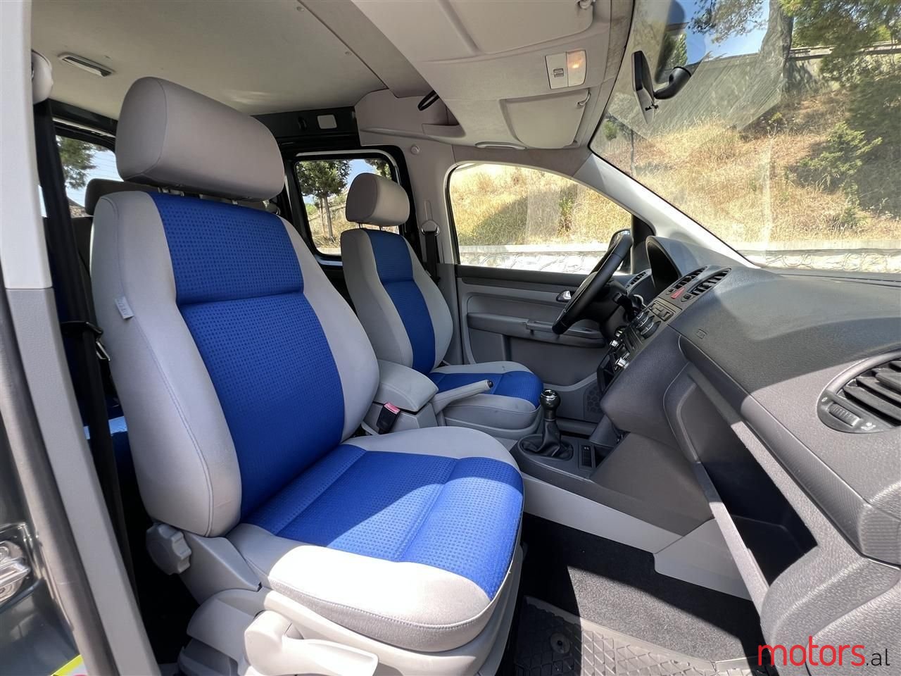 2009' Volkswagen Caddy photo #3