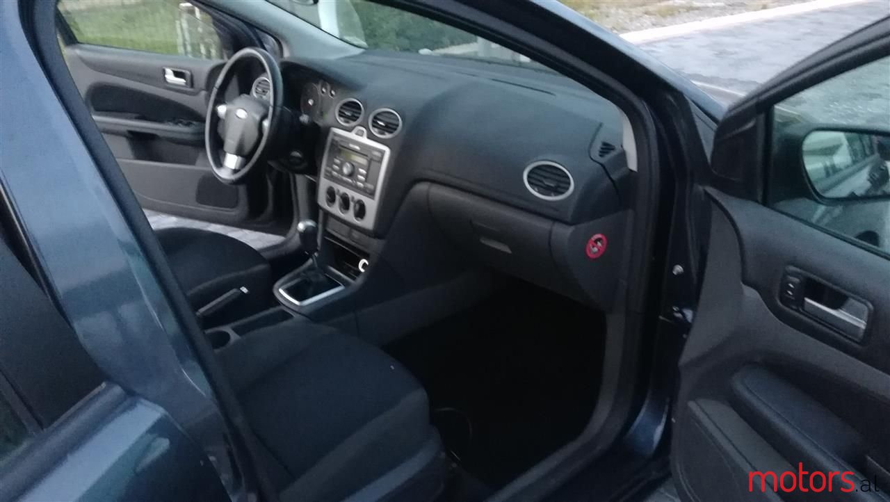 2007' Ford Focus photo #3