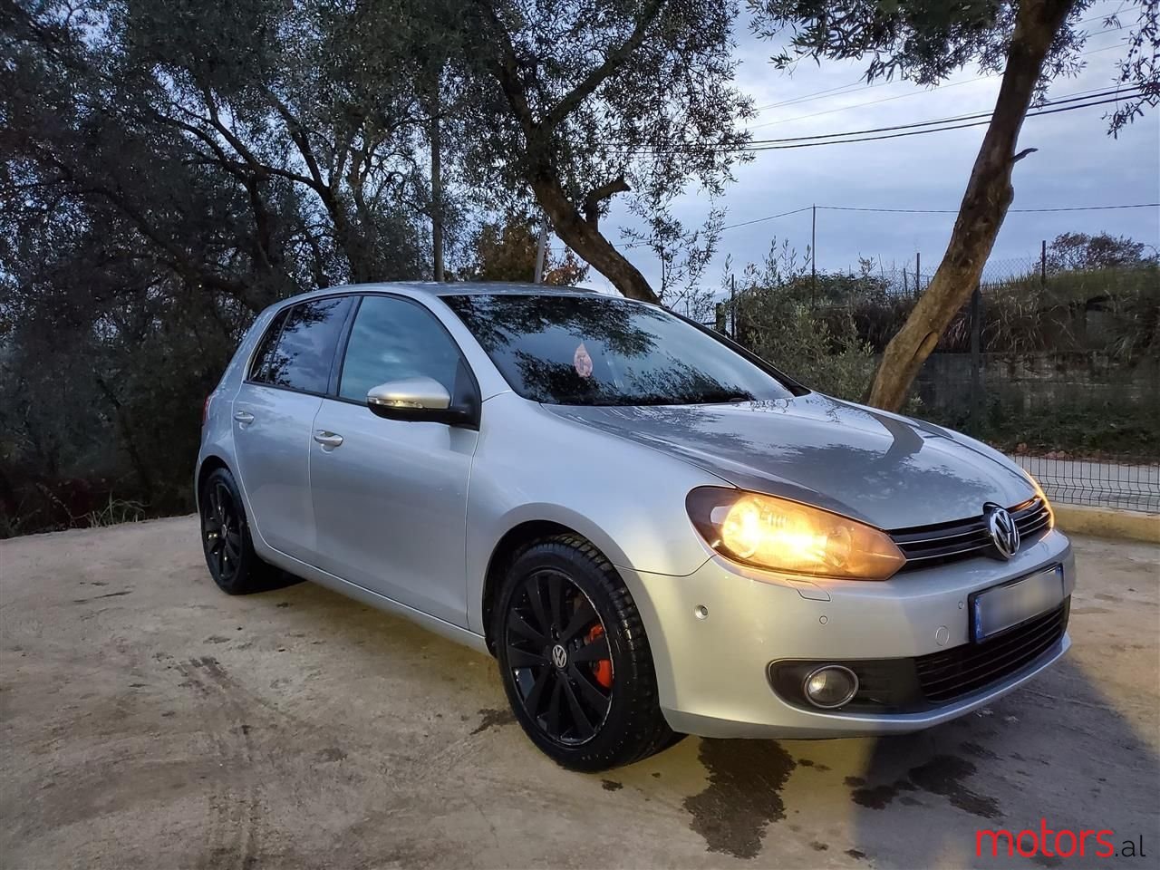 2011' Volkswagen Golf photo #3