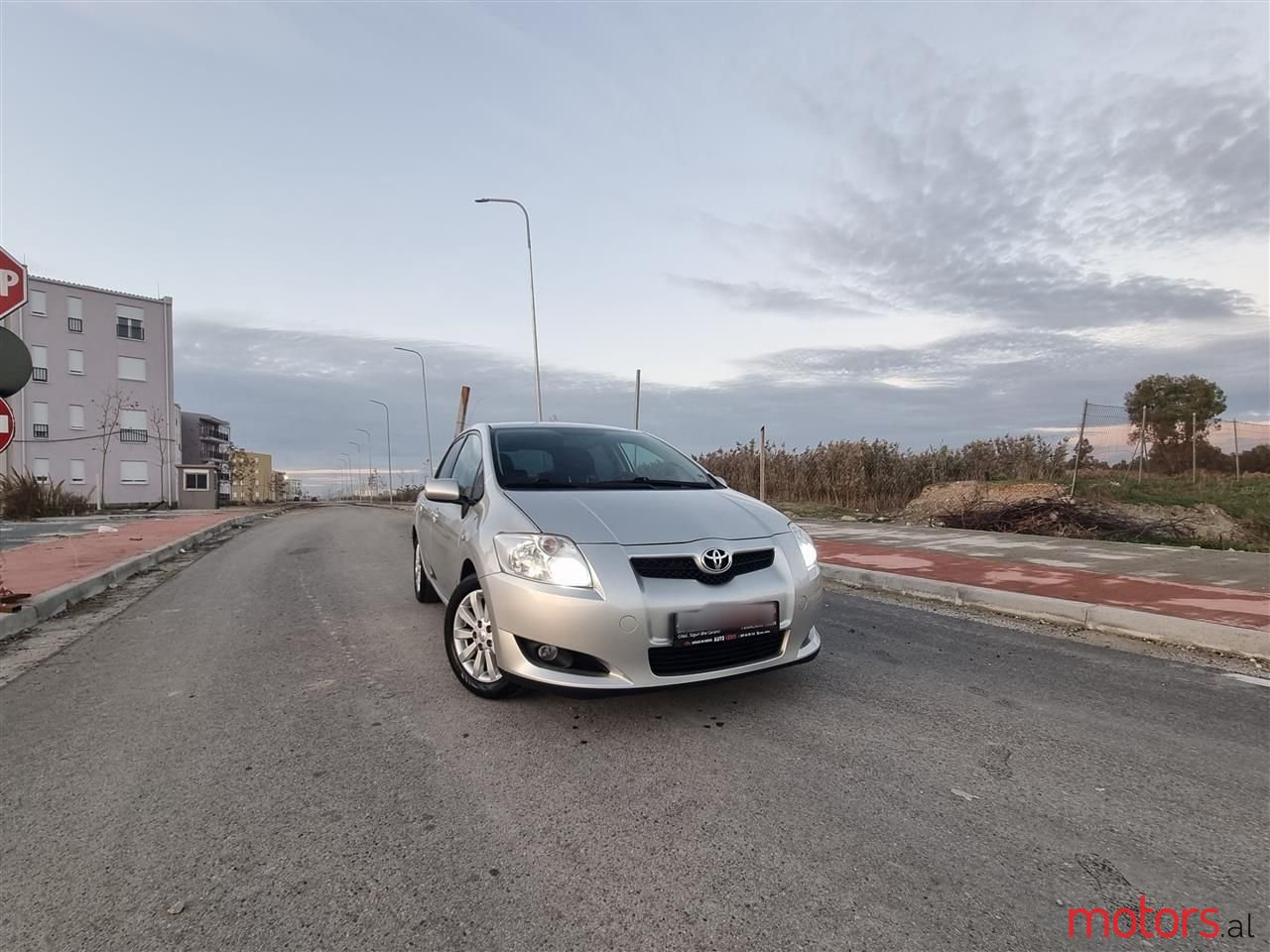 2009' Toyota Auris photo #2