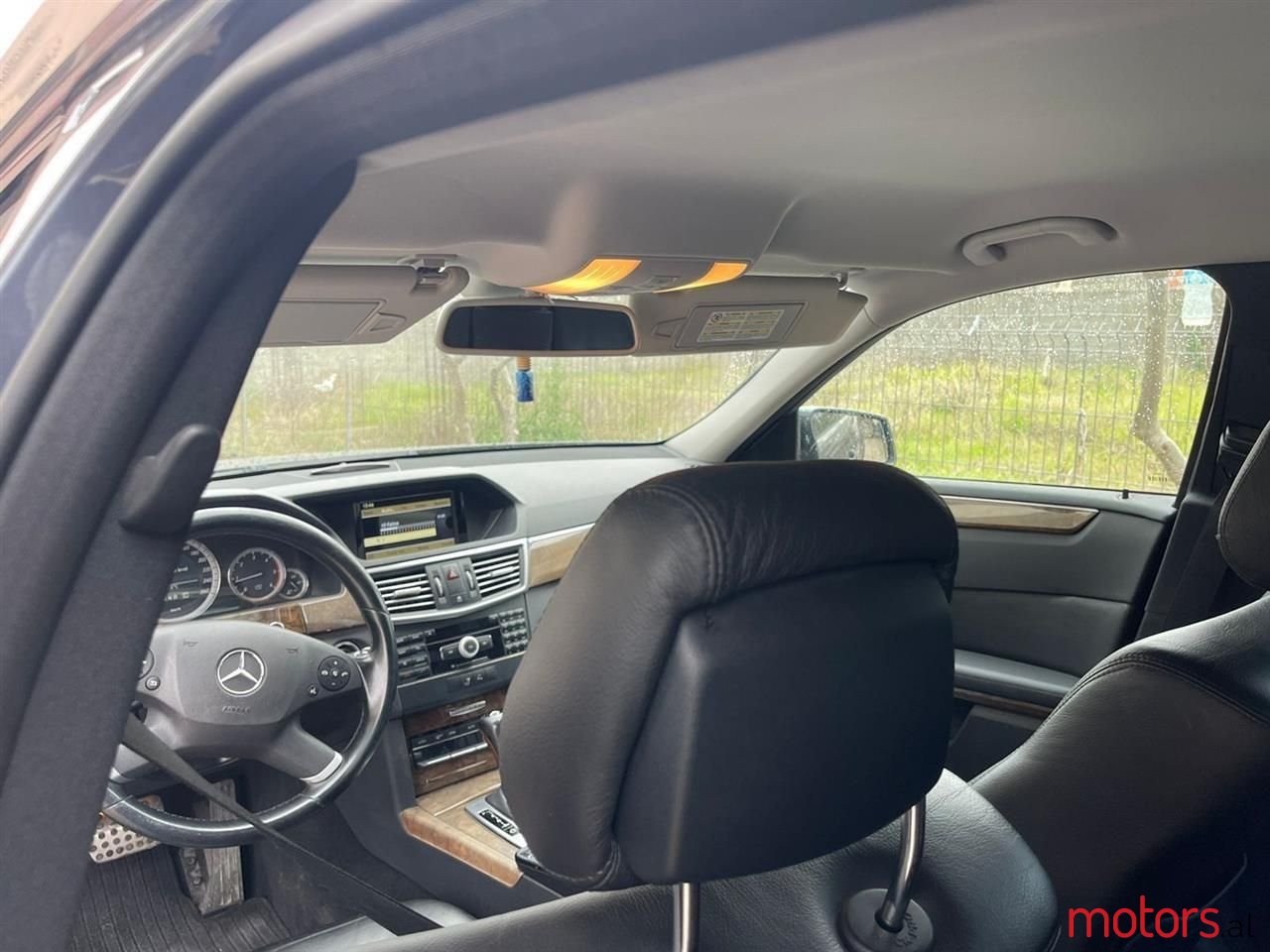 2010' Mercedes-Benz 220 photo #5