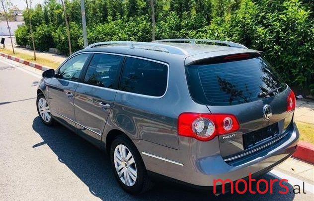 2007' Volkswagen Passat photo #1