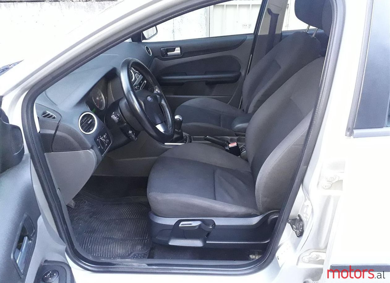 2006' Ford Focus photo #1