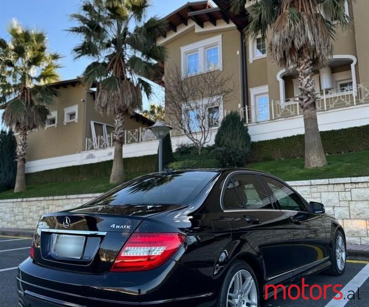 2013' Mercedes-Benz C 300 photo #3