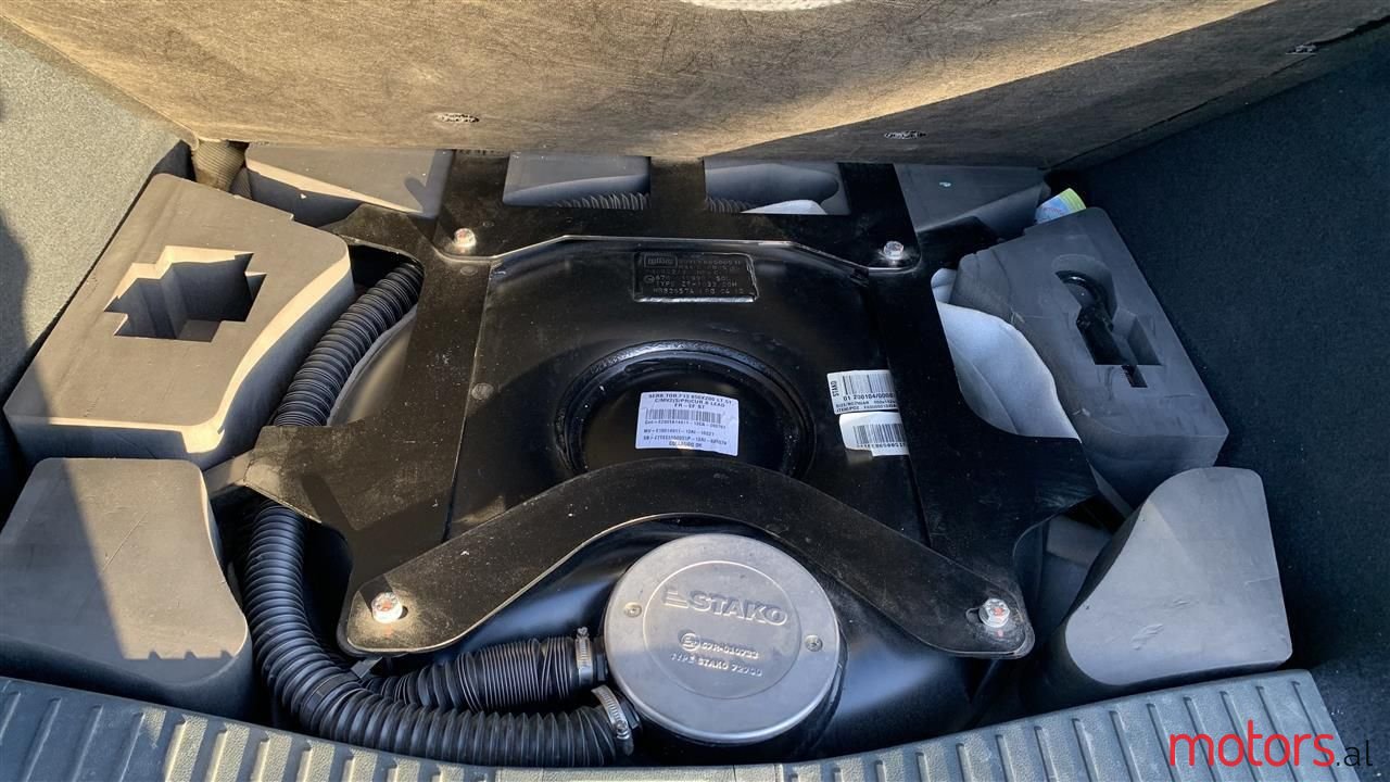 2013' Ford C-MAX photo #6