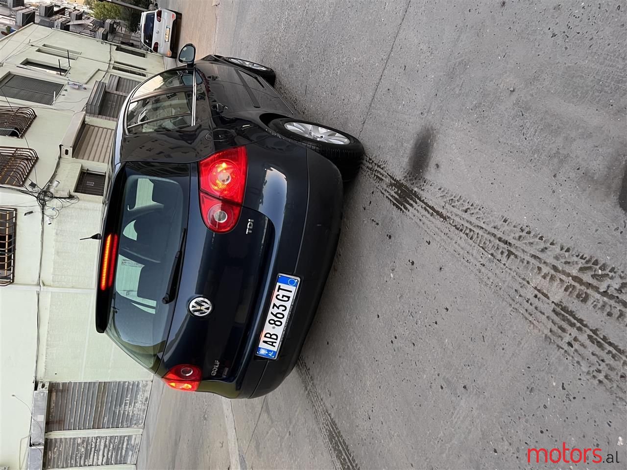 2005' Volkswagen Golf photo #2