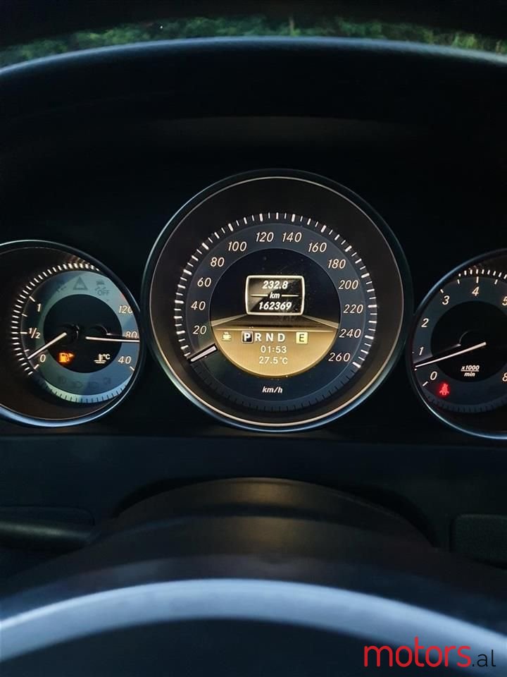 2012' Mercedes-Benz C 300 photo #5