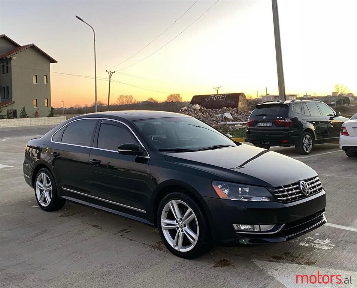 2013' Volkswagen Passat photo #4